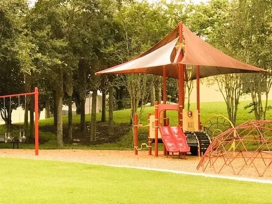 Ev (4 Bed and 3 Bath in Perfect Location )