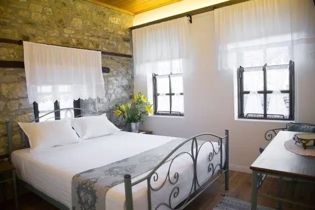 Tek Büyük Yataklı Oda, 1 Çift Kişilik Yatak