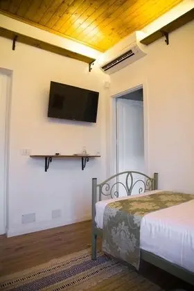 Tek Büyük Yataklı Oda, 1 Çift Kişilik Yatak