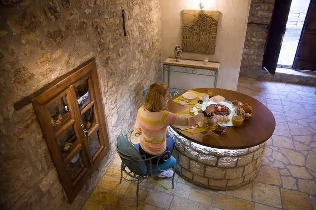 Tek Büyük Yataklı Oda, 1 Çift Kişilik Yatak