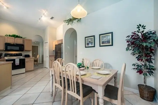 Villa (4 Bedroom 3 Bathroom Pool Villa)
