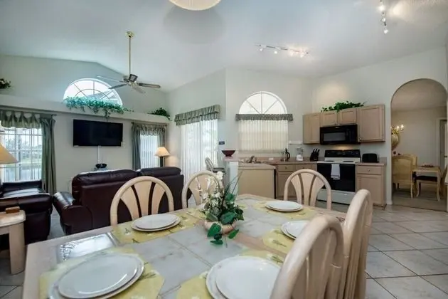 Villa (4 Bedroom 3 Bathroom Pool Villa)