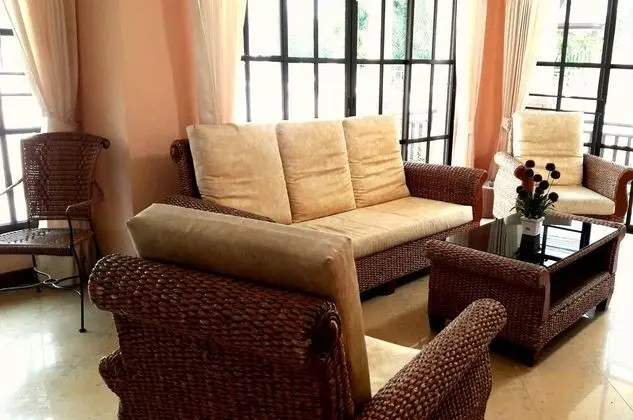 4 Bedrooms  (Not Incl.Electricity)