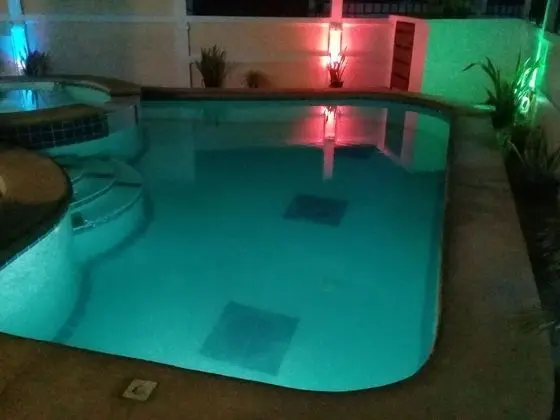4 Bedrooms  (Not Incl.Electricity)