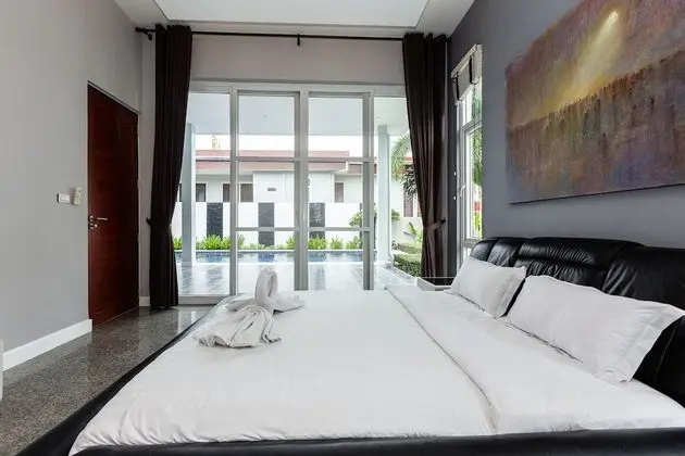 4-Bedroom Villa with a Private Pool