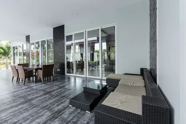 4-Bedroom Villa with a Private Pool