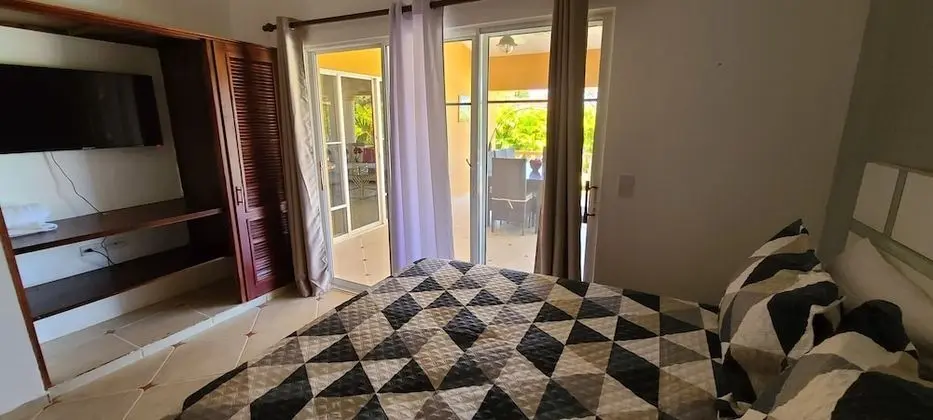 Villa (4 Bedrooms)