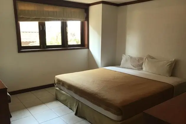 4 Bedrooms Villa
