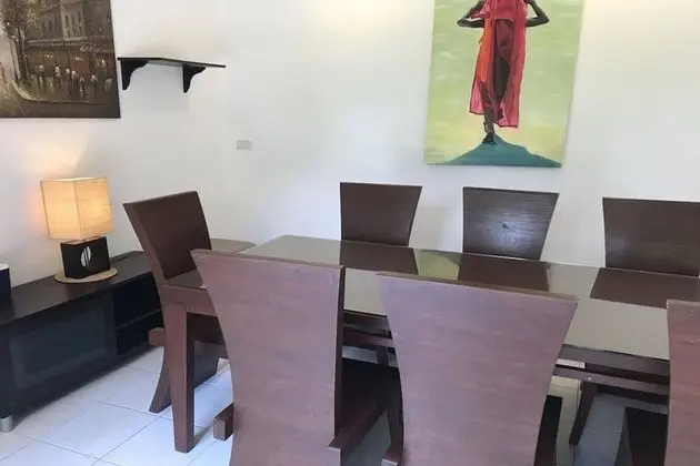 4 Bedrooms Villa