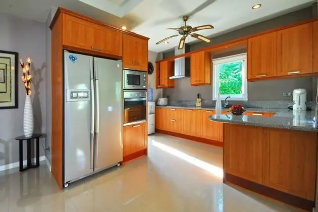 4 Bedrooms Villa