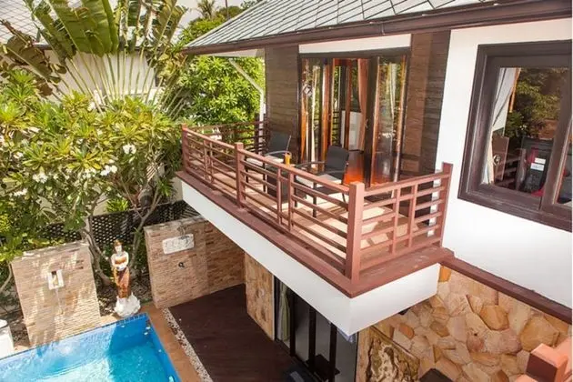 4 Bedrooms Villa