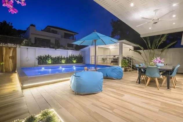 Premium Villa, 3 Yatak Odası, Havuz Manzaralı, Plaj Kenarı