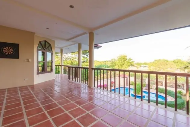 4 Bedrooms Villa