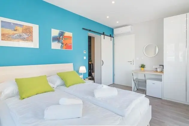Deluxe Tek Büyük Yataklı Oda, Balkon, Deniz Manzaralı