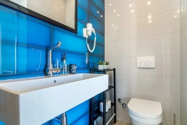 Deluxe Tek Büyük Yataklı Oda, Balkon, Deniz Manzaralı