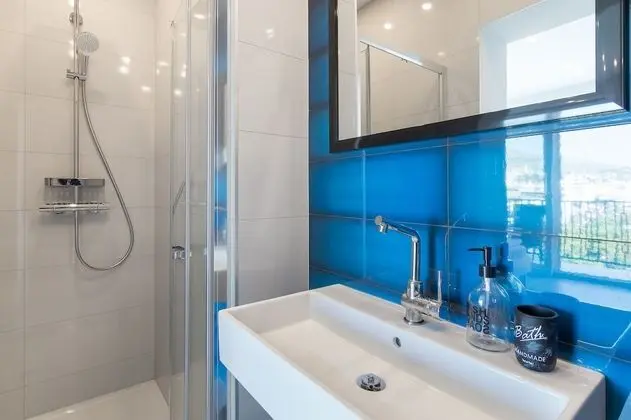 Deluxe Tek Büyük Yataklı Oda, Balkon, Deniz Manzaralı