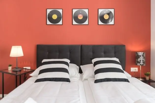 Tek Büyük veya İki Ayrı Yataklı Oda, Balkon