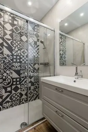 Tek Büyük veya İki Ayrı Yataklı Oda, Balkon