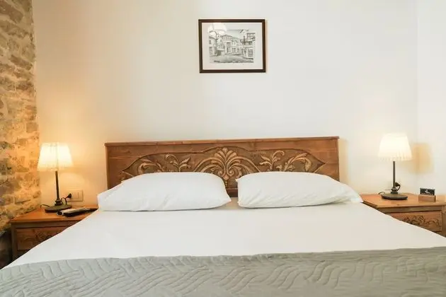 Basic Oda, 1 Büyük (Queen) Boy Yatak