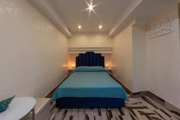 Basic Tek Büyük Yataklı Oda, Penceresiz