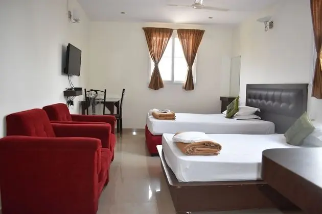 Luxury Üç Kişilik Oda, 2 Büyük (Queen) Boy Yatak, Sigara İçilebilir, Buzdolabı ve Mikrodalga