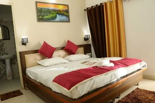 Luxury Deluxe AC Room With Balcony