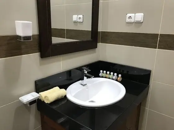 Deluxe Tek Büyük Yataklı Oda, 1 Çift Kişilik Yatak, Balkon, Havuz Manzaralı