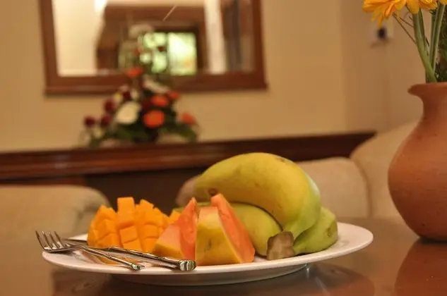 Deluxe Tek Büyük Yataklı Oda, 1 Çift Kişilik Yatak, Balkon, Havuz Manzaralı