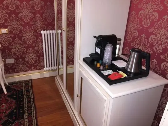 Tek Büyük veya İki Ayrı Yataklı Oda, Balkon