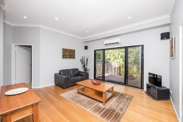 Ev (4 Bedrooms)