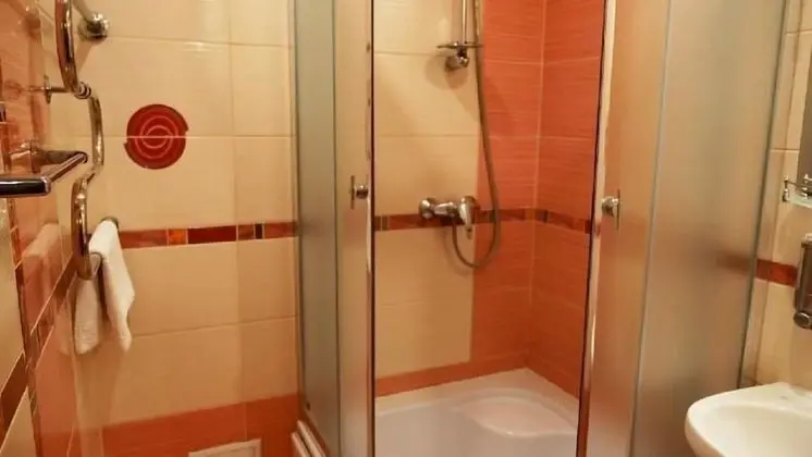 Standard Süit, Birden Çok Yatak, Sigara İçilmez