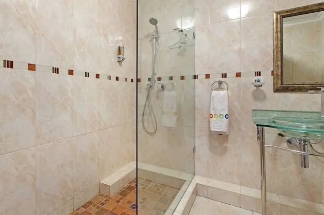 Luxury Tek Büyük Yataklı Oda, 1 Büyük (Queen) Boy Yatak