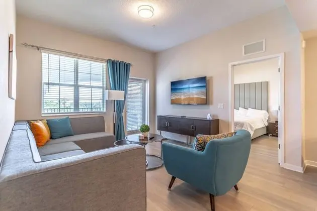 Daire (4012 Vista Cay)