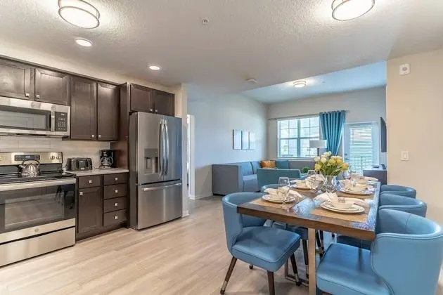 Daire (4012 Vista Cay)