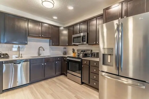Daire (4012 Vista Cay)
