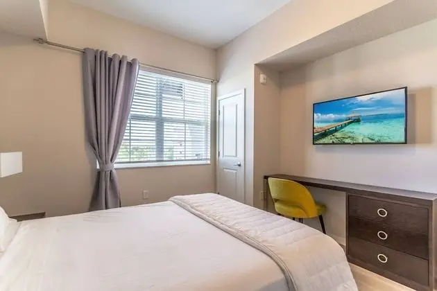 Daire (4012 Vista Cay)