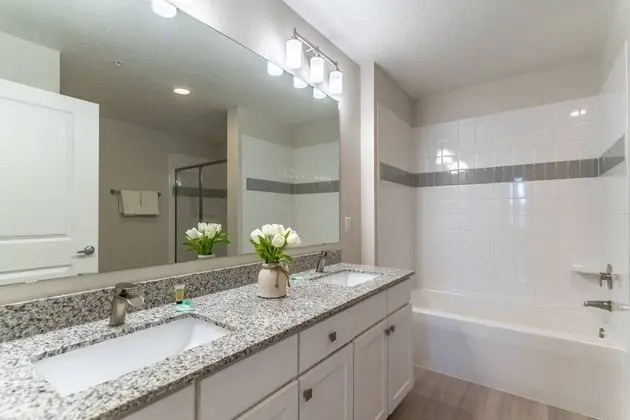 Daire (4012 Vista Cay)