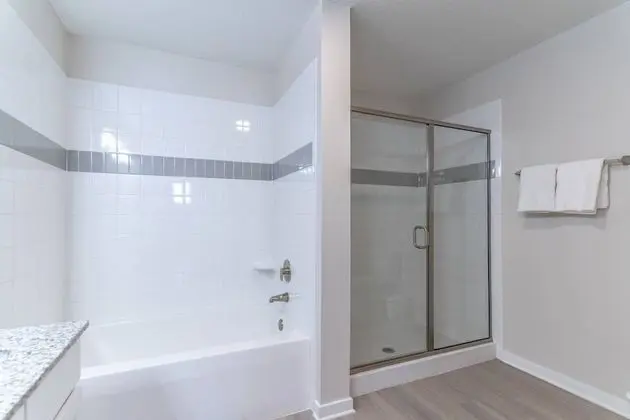 Daire (4012 Vista Cay)