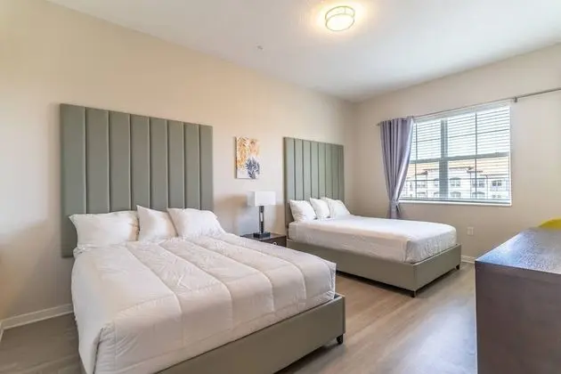 Daire (4012 Vista Cay)