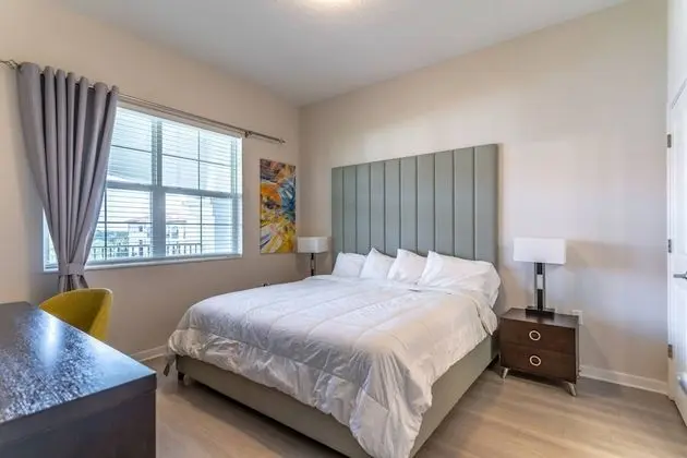 Daire (4012 Vista Cay)