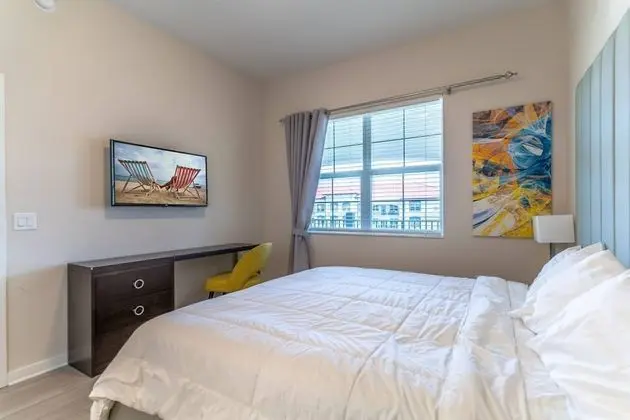 Daire (4012 Vista Cay)
