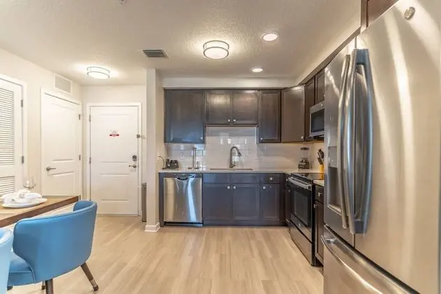 Daire (4012 Vista Cay)