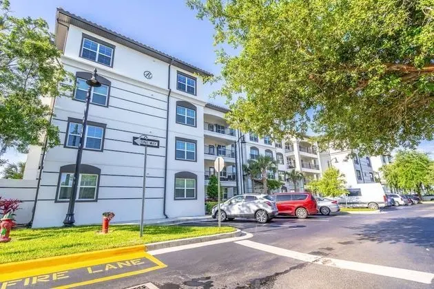 Daire (4012 Vista Cay)