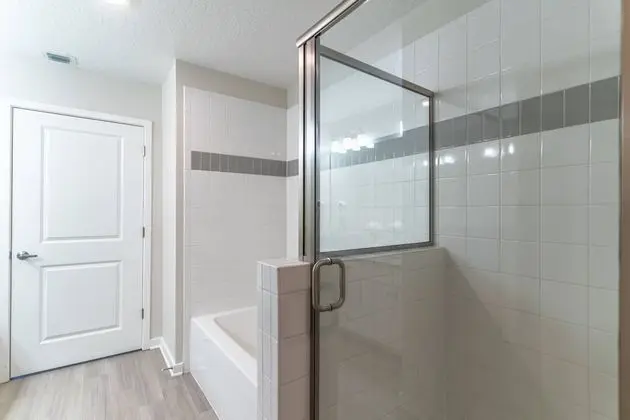 Daire (4012 Vista Cay)