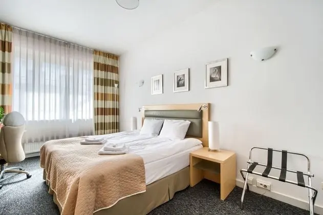 Business Üç Kişilik Oda (with shared bathroom)