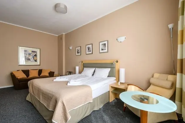 Grand Oda (with shared bathroom)