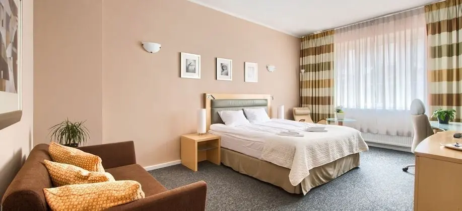 Grand Oda (with shared bathroom)