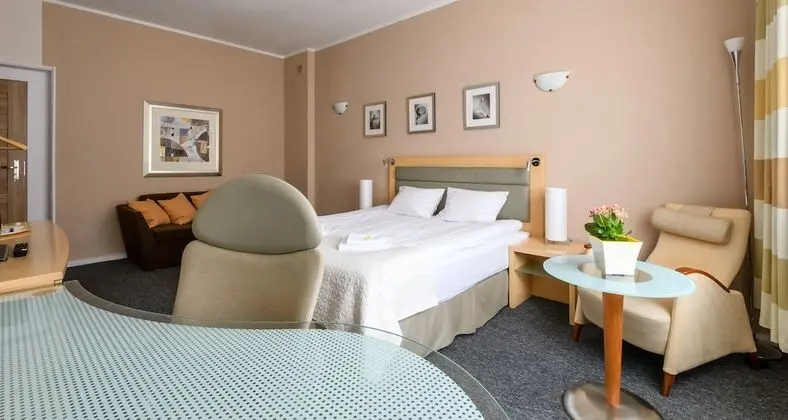 Grand Oda (with shared bathroom)