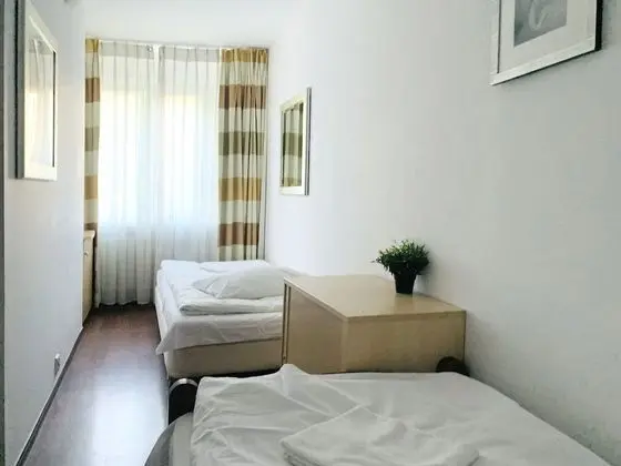 Classic Tek Büyük Yataklı Oda