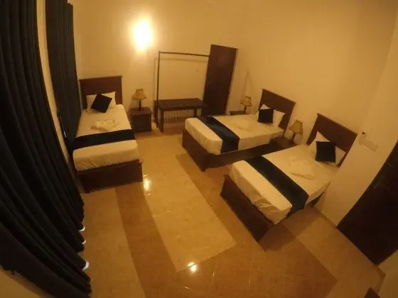 Deluxe Üç Kişilik Oda, Birden Çok Yatak, Sigara İçilmez, Bahçe Manzaralı